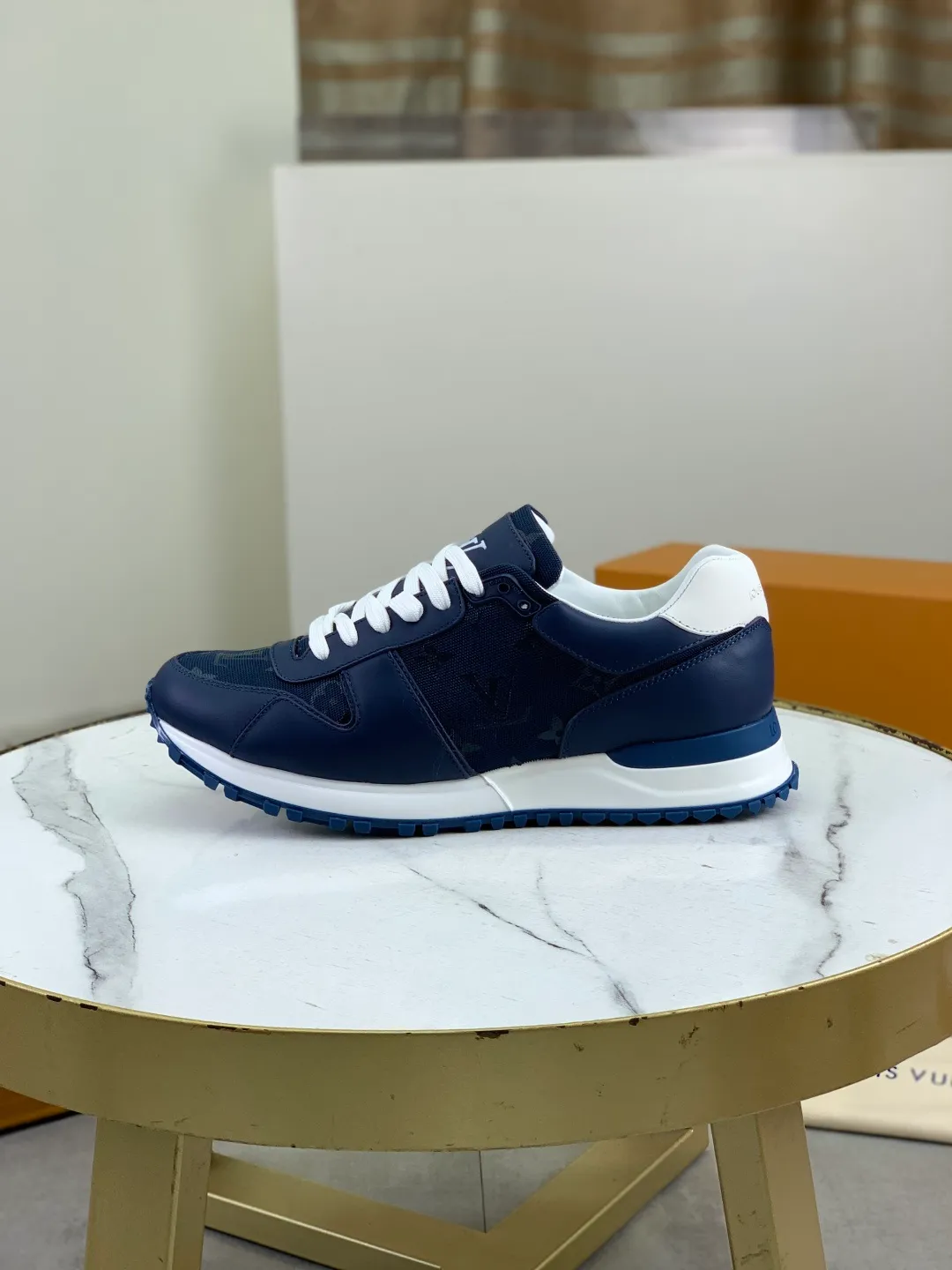 Men's men's shoes P680 new style 💶[LOUIS VUITTON] (original order) new style 🍀LV Louis Vuitton * - top version of LV classic trendy shoes! Use imported original cowhide and water-dyed cowhide lining. The latest original wear-resistant TPU combination outsole! High quality products! Multiple colors available, code number: 39-45 (46 customized)